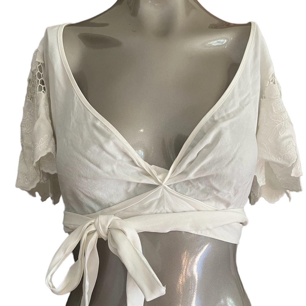 Crop shirt with wrap around tie